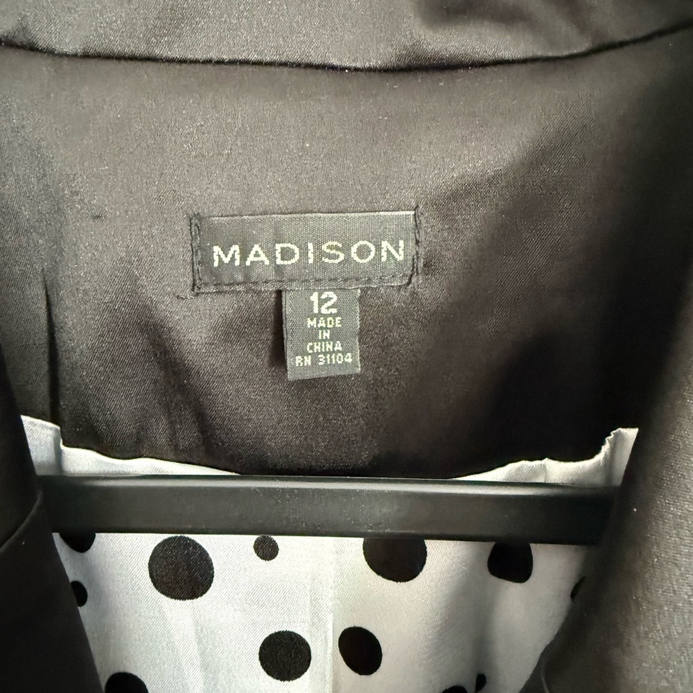 Madison Black Women's Coat - Picture 3 of 8